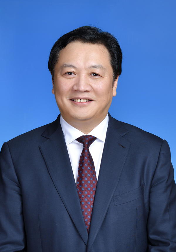 胡 伟